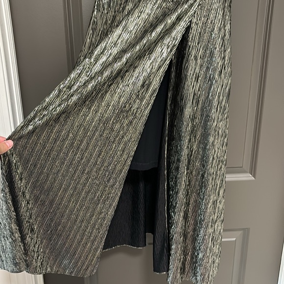 Alice + Olivia Roxy Front-Drape Midi Dress 2 - Picture 8 of 9